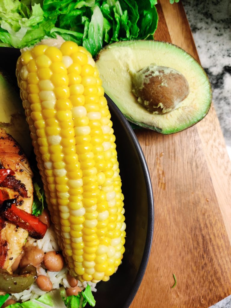 healthy-fajita-salad-plate