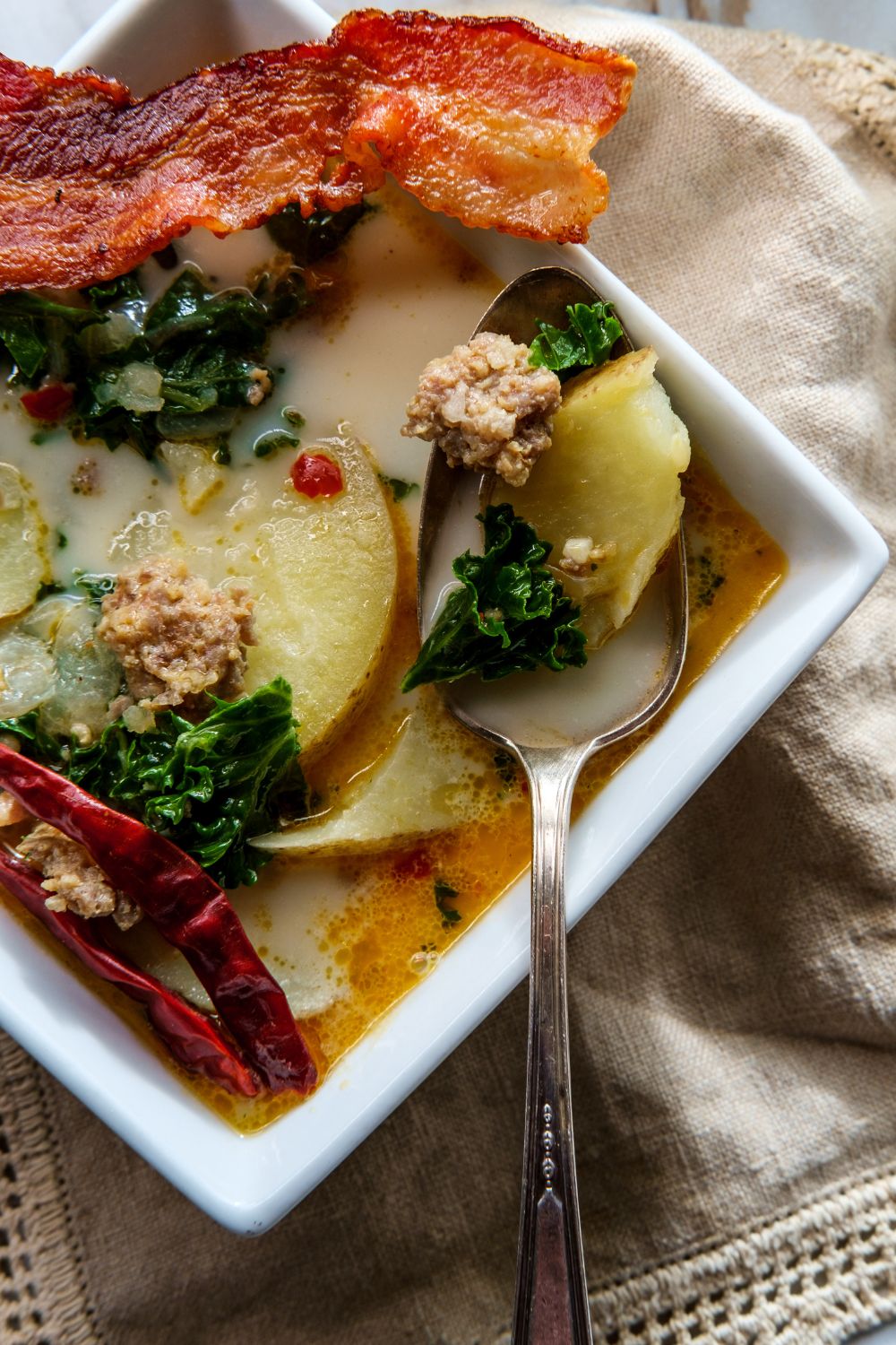 This-is-a-hearty-bowl-of Zuppa-Toscana-Soup